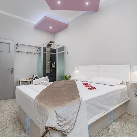 Gazi With Private Rooftop *