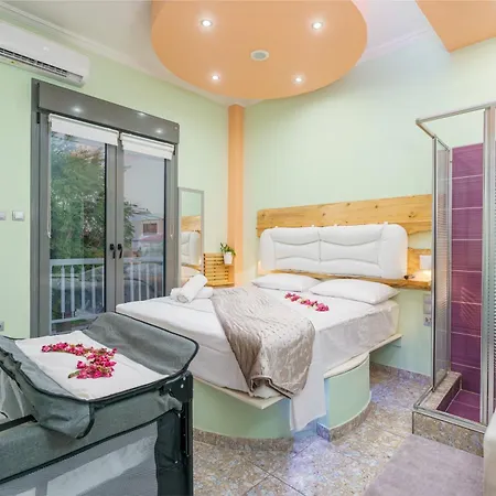 Gazi With Private Rooftop Apartment *