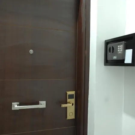 Apartment Gazi With Private Rooftop *